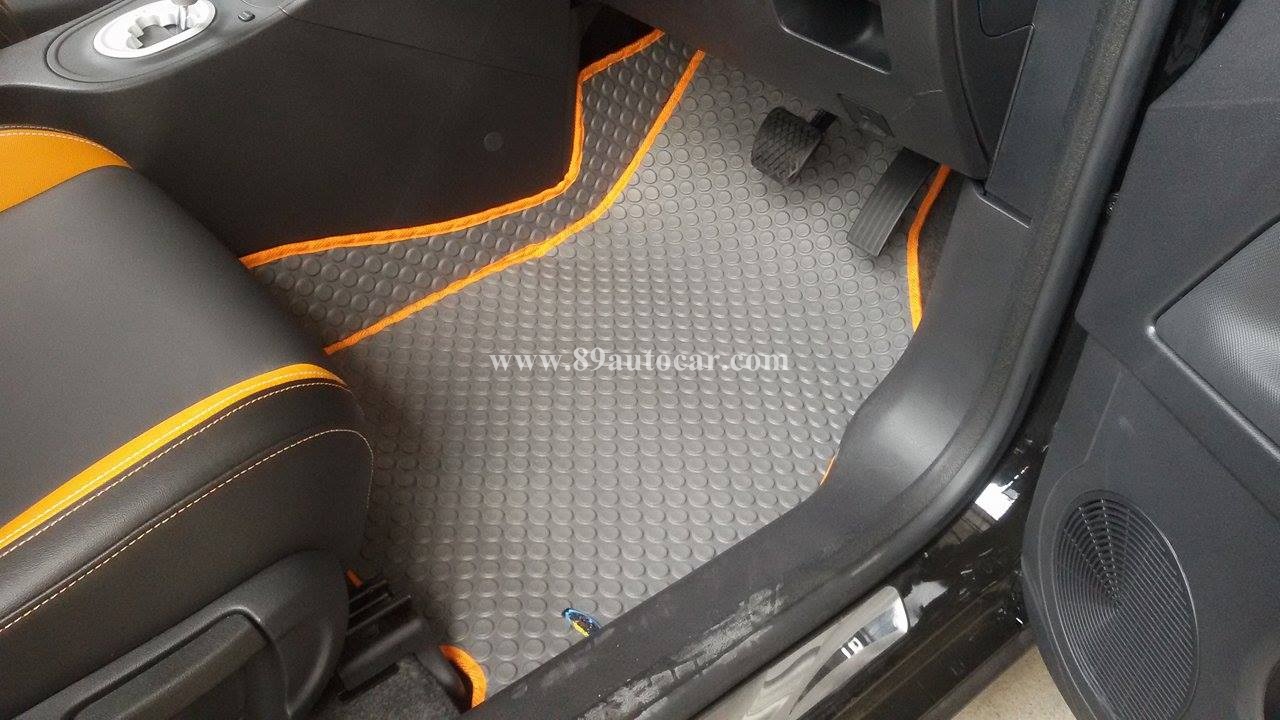 พรมรถยนต์สั่งตัด MG3 ลายกระดุมสีเทาขอบส้ม + ท้าย + พับเบาะ