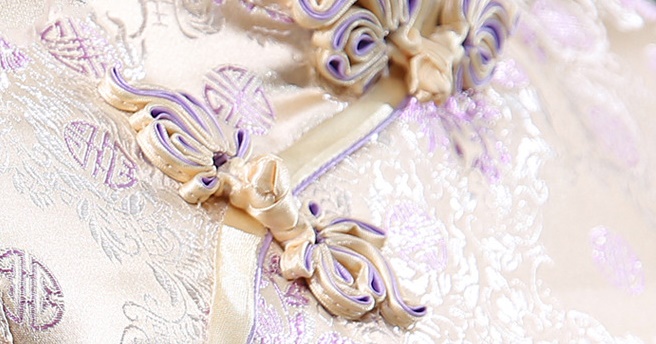 Pre-order กี่เพ้า สีทอง ผ้าไหมจีน กุ๊นขอบ ตัดเย็บอย่างดี