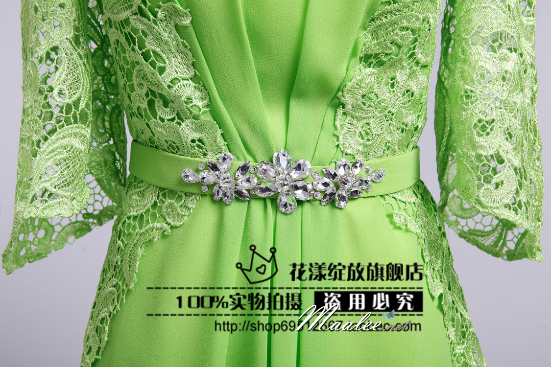 พร้อมเช่า ชุดราตรียาว สีเขียว แขนสามส่วน แต่งลูกไม้ จับเดรปทรงนาฬิกาทราย (L - 3XL)