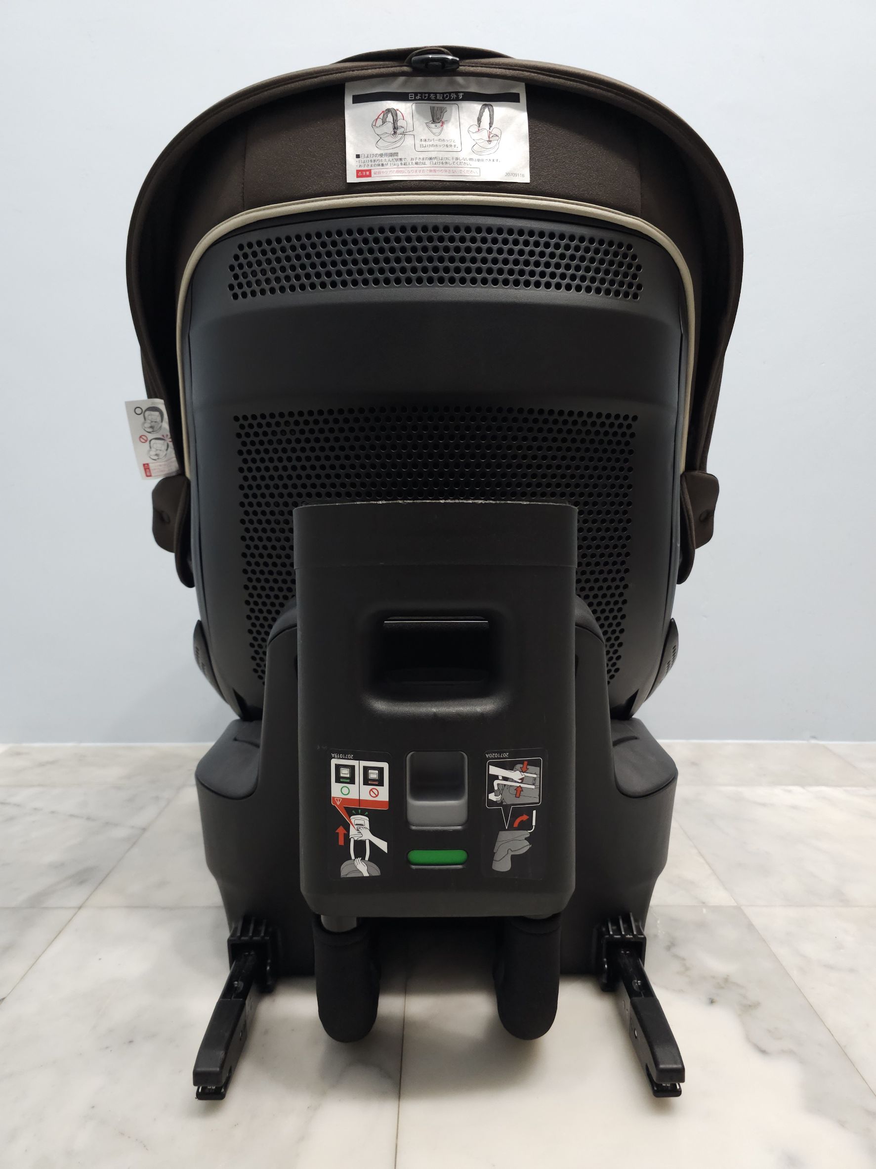 Ailebebe Kurutto 5i (isofix) grance สีน้ำตาล **มือสอง อะไหล่แท้ ไม่มีตำหนิ ทำความสะอาดฆ่าเชื้อพร้อมใช้งาน**