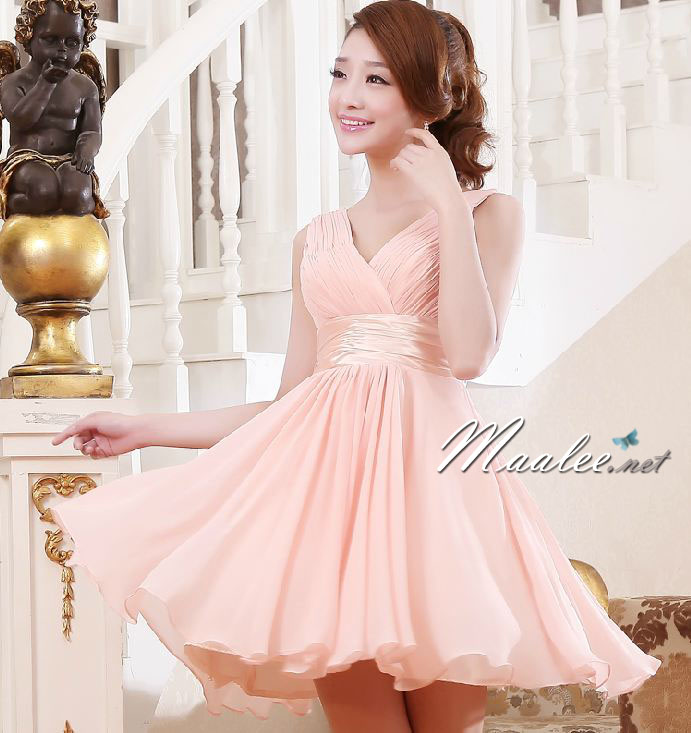พร้อมส่ง ชุดราตรีสั้น แขนกุด สีชมพู คอวีหน้า หลัง จับเดรปสวย คาดเอวผ้าซาติน