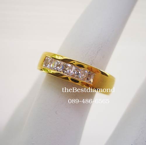 BR423-M+++ แหวนเพชรcz สี่เหลี่ยม ฝังแบบสอด+++งานเหมือนร้านจิวเวลลี่เลยค่ะ งานเรียบร้อย สวยหรู ฝังแบบนี้ค่อนข้างยาก ใส่ได้ทั้งหญิงและชาย