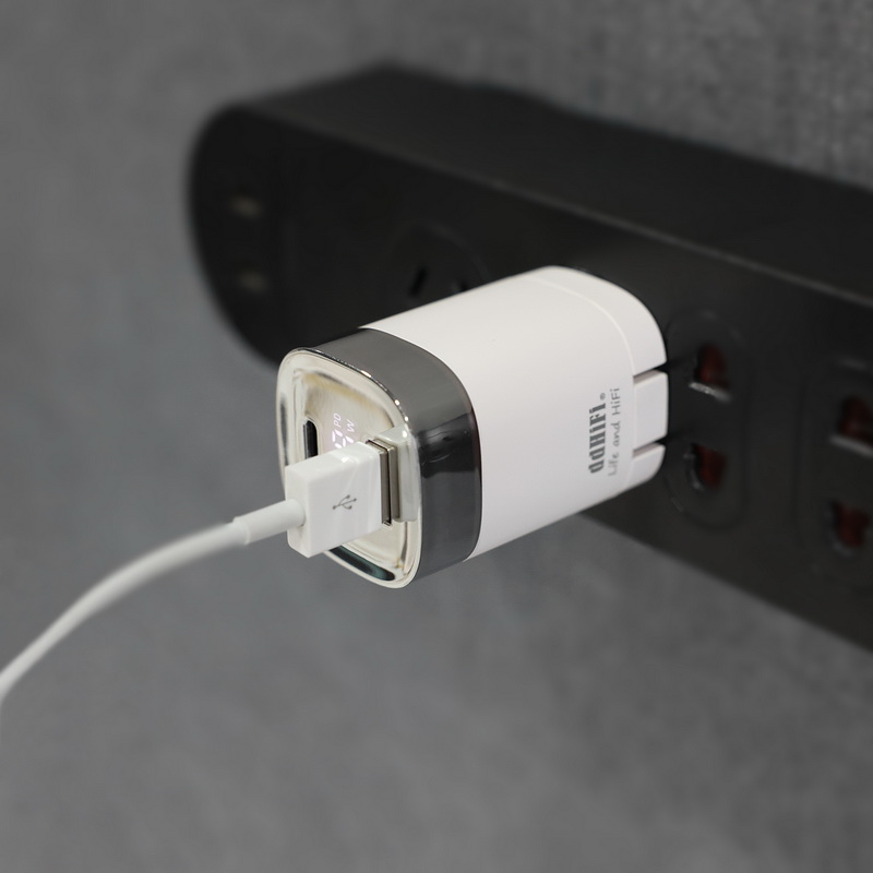 DD JT-P18 หัวชาร์จไว รองรับ PSS 33W, PD 30W จอแสดงกำลังไฟแบบ Realtime ขาพับเก็บได้