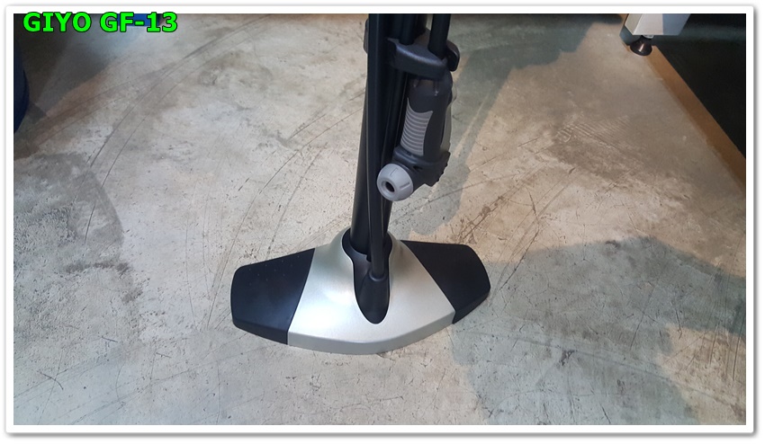 สูบตั้งพื้น GIYO GF-13 Floor Pumps with Air-release ด้ามอลู มีปุ่มปล่อยลม เบาแรง