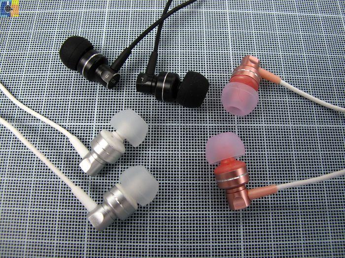 ขาย หูฟัง Soundmagic MP21 หูฟังเสียงดี เบสดุดัน มีSmall Talk พร้อมปุ่มรับสาย - เปลี่ยนเพลง สำหรับมือถือ iPhone iPad Android Tablet