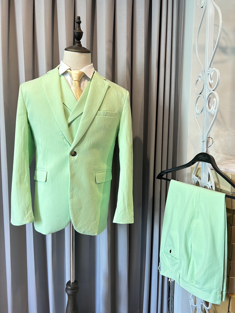 พร้อมเช่า ชุดสูทชาย สีส้มพาสเทล 1 กระดุม (พร้อมเสื้อกั๊ก) ผ้า Cotton twill 100% ทอลายในตัว