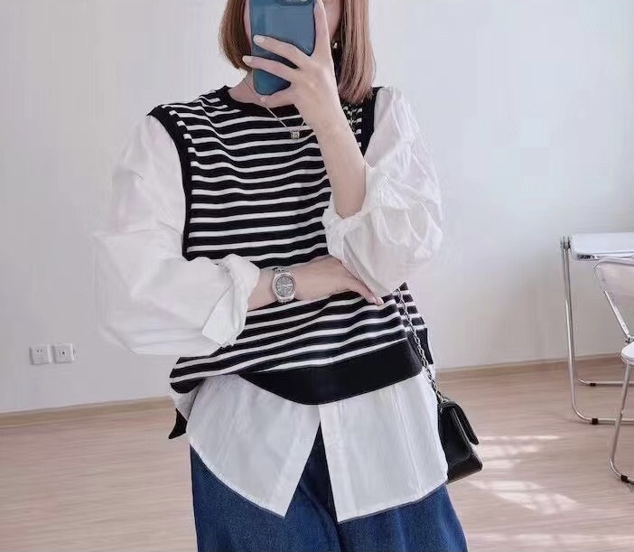 เสื้อยืดลายทางแต่งผ้าฝ้ายต่อลาย