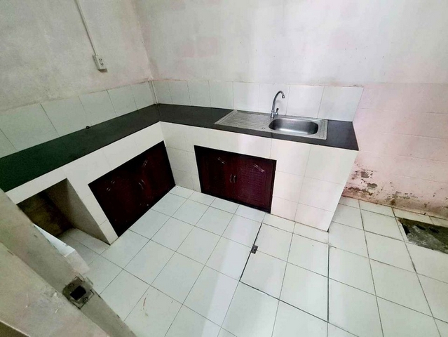 ขาย ทาวน์เฮาส์หมู่บ้านเพทายเพลส ลำลูกกาคลอง3 แบบ 2 ห้องนอน 2 ห้องน้ำ ขายพร้อมคนเช่า ใกล้ รพ.สินแพทย์ ใกล้รถไฟฟ้าคูคต