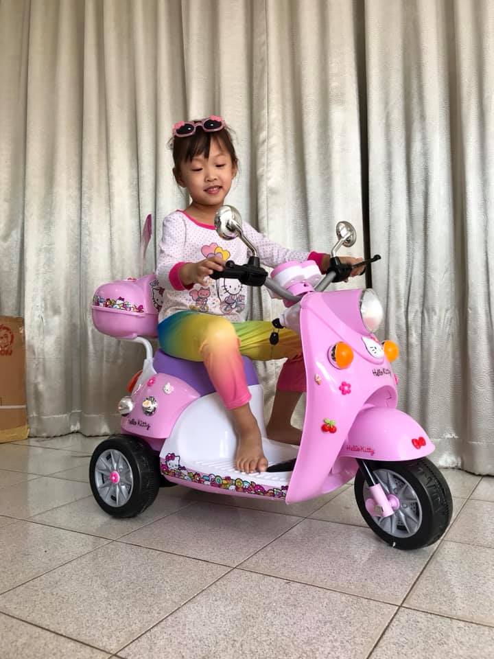 มอเตอร์ไซค์ Hellô Kittÿ 🎀🌈 2 มอเตอร์ แถมฟรีกระเป๋าหลัง งานดี งานสวย