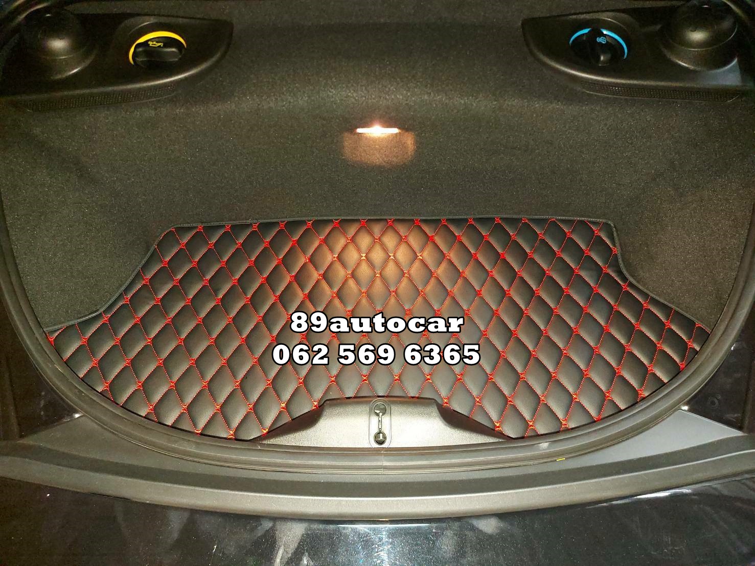 Porsche Boxser 718 ปูพรม7D สีดำด้ายแดง + พรมดักฝุ่นสีเทา เข้ารูป