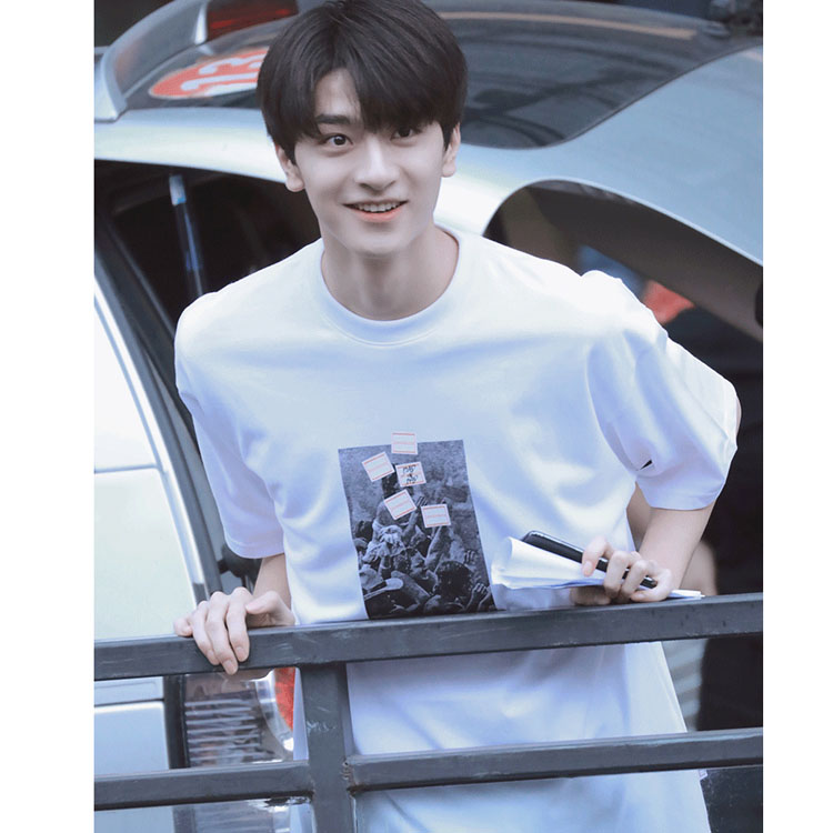 เสื้อยืด (T-Shirt) สกรีนลาย แบบ หลินอี้ (Lin Yi)
