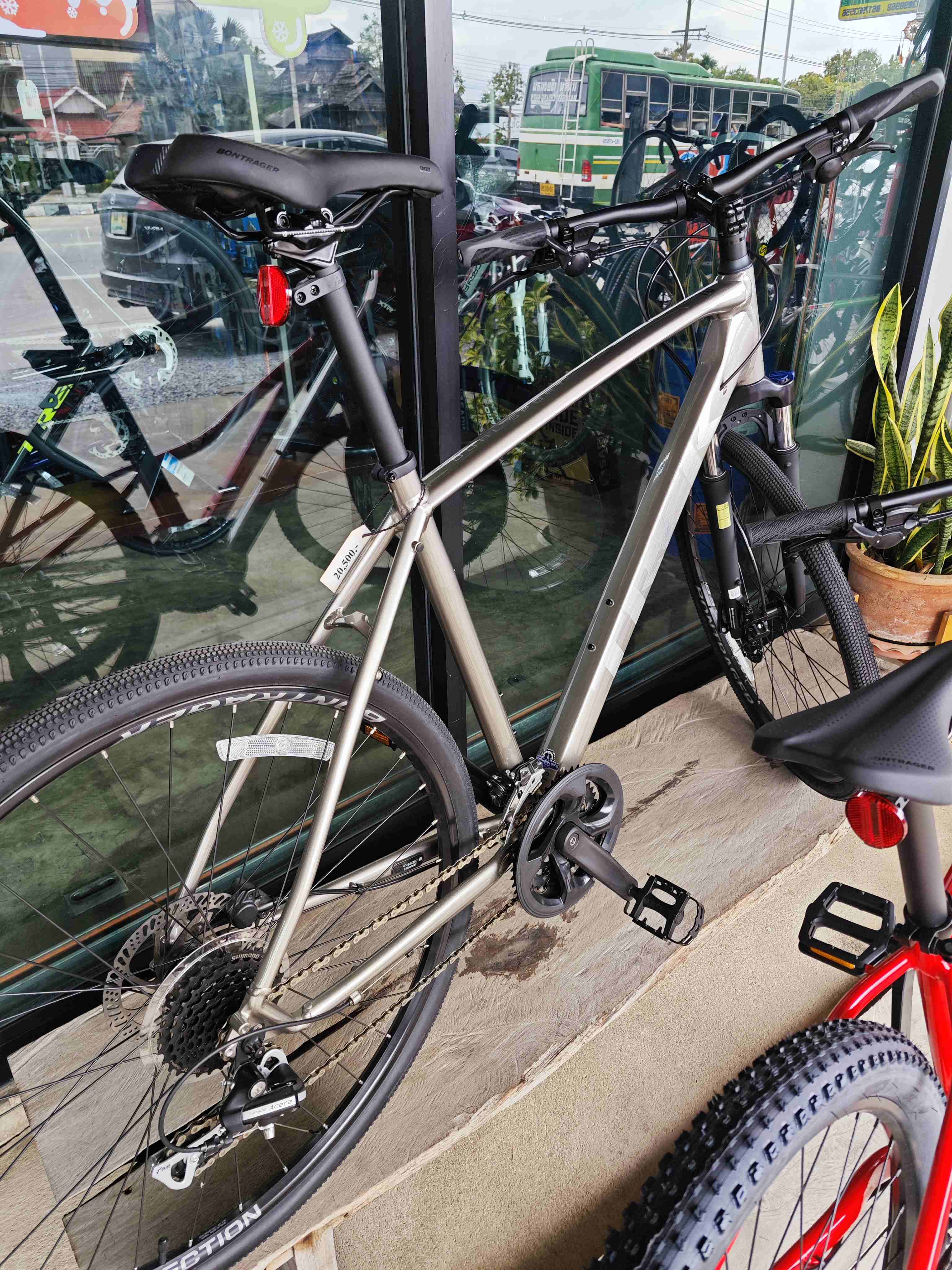 จักรยานไฮบริด Trek Ds2 DUAL SPORT Hybrid Bike ,8x3 สปีด ดิสน้ำมัน ชิมาโน่, TREK MY2020