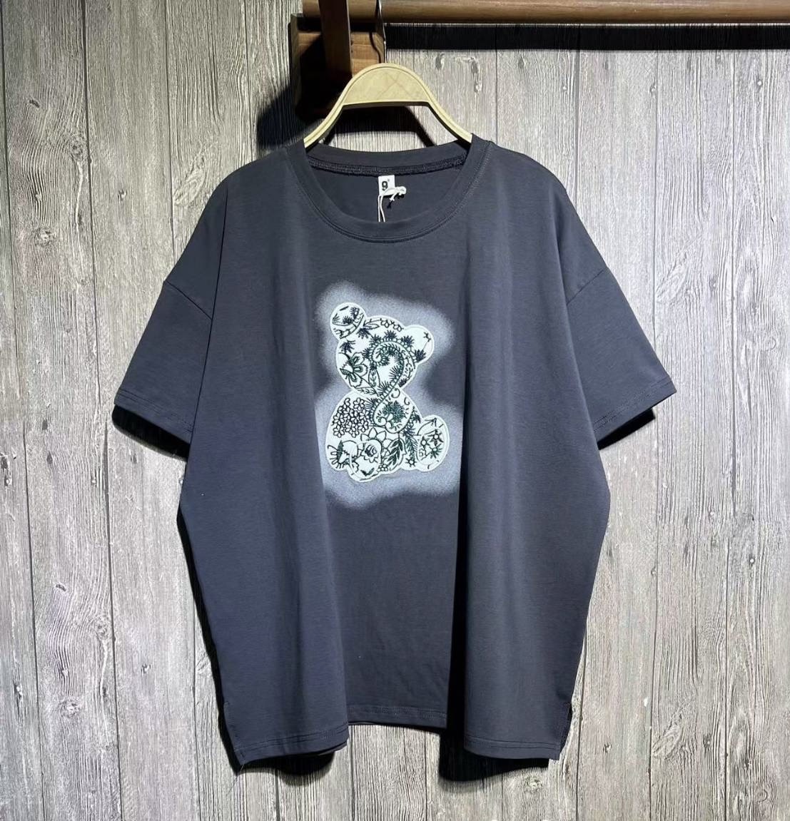 เสื้อยืดปักลายหมี 9am