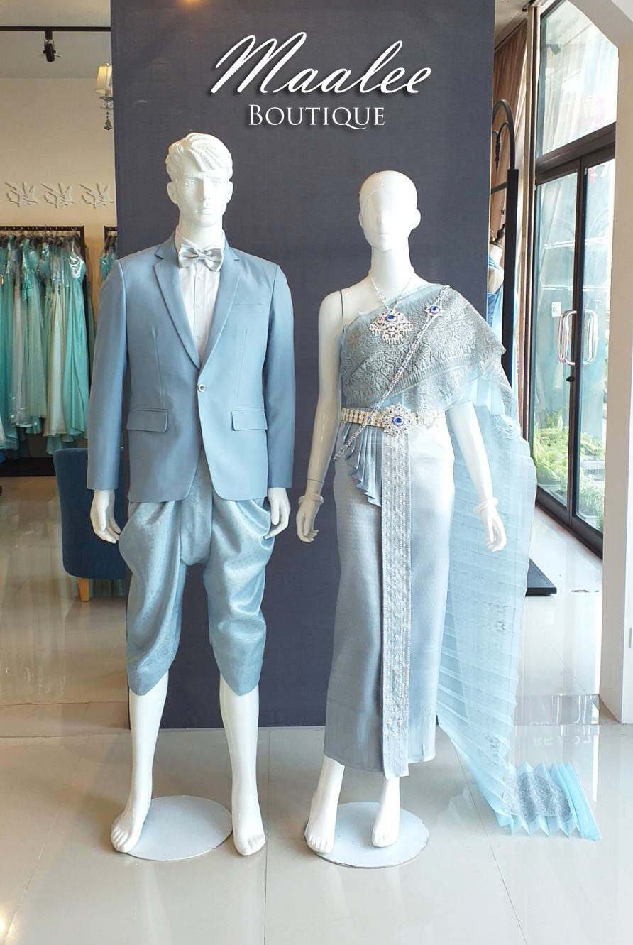 พร้อมเช่า ชุดแต่งงานไทยประยุกต์ ชุดหมั้นไทย สีเทาฟ้า เสื้อสูทสากล