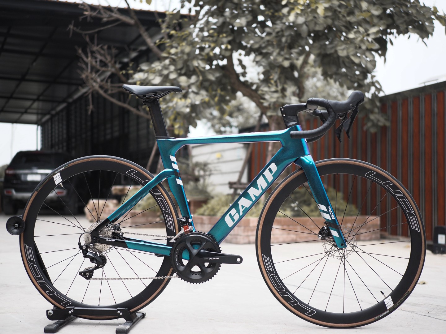 จักรยานเสือหมอบ CAMP ACE DISC Carbon Roadbike เกียร์ Shimano 105 2*11 สปีด ล้ออลู (Model 2022)