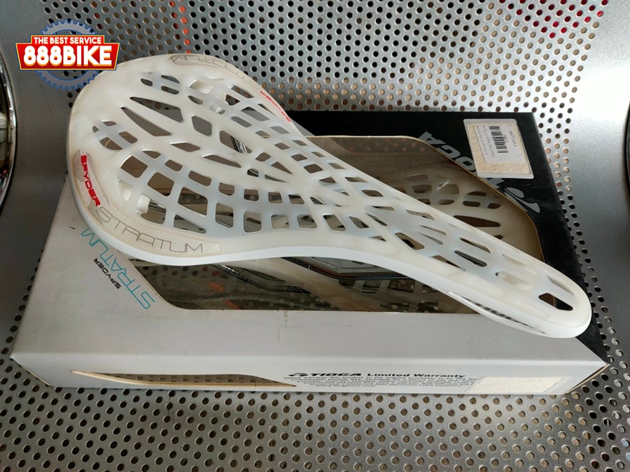 เบาะแมงมุม TIOGA SPYDER STRATUM Hollow ราง chromoly