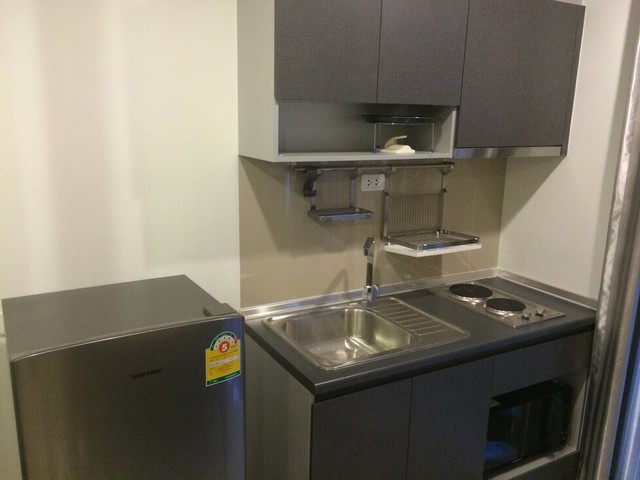 ให้เช่าคอนโด เดอะ เบส พระราม 9-รามคำแหง ชั้น 19 ห้อง 30.5 ตรม.เฟอร์ครบ มีเครื่องซักผ้า พร้อมอยู่