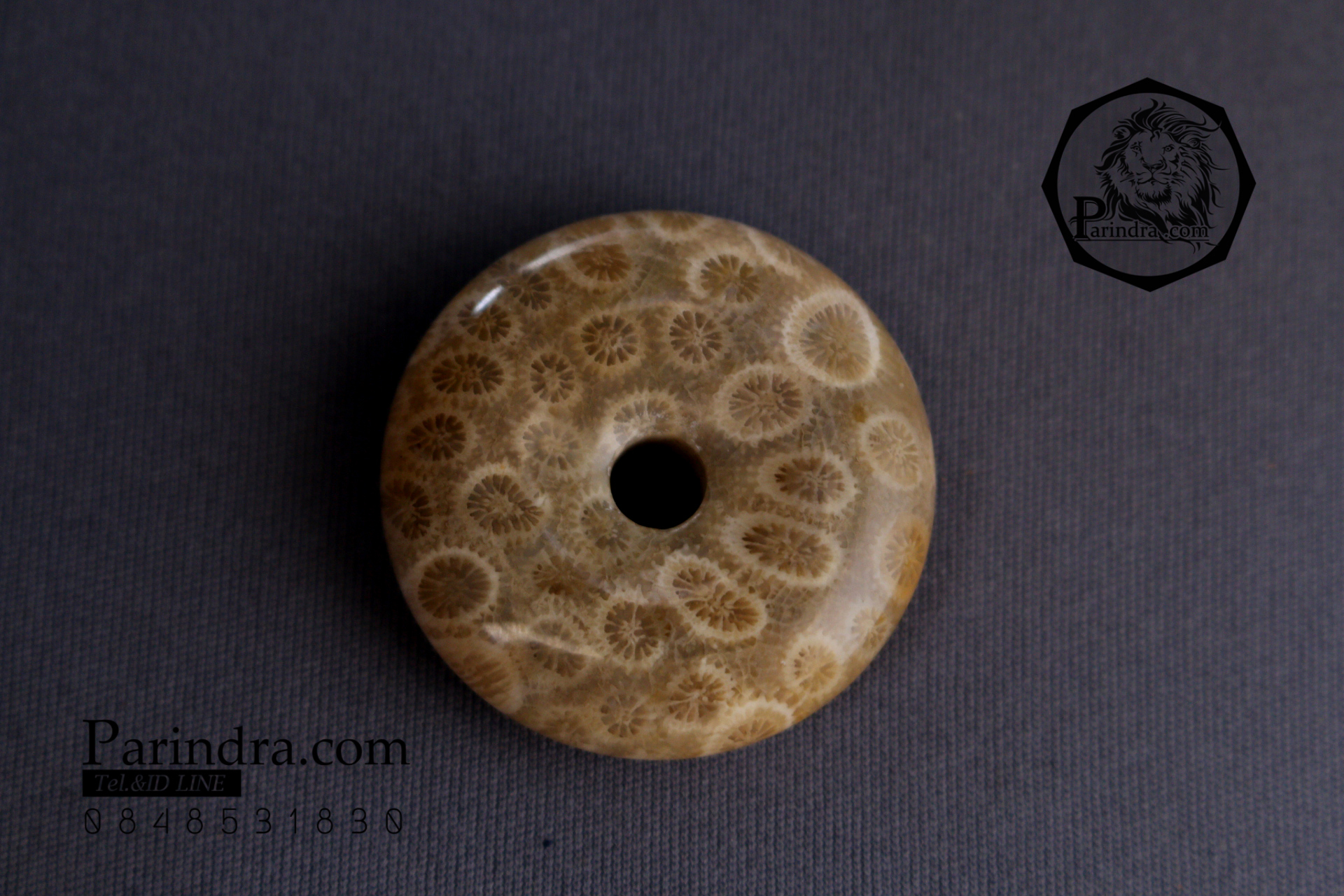 ฟอสซิลหินปะการังขัด Fossil Coral ใหญ่และหนา สำหรับห้อยคอ หรือ พวงกุญแจ คัดสวยพิเศษ #CRF011