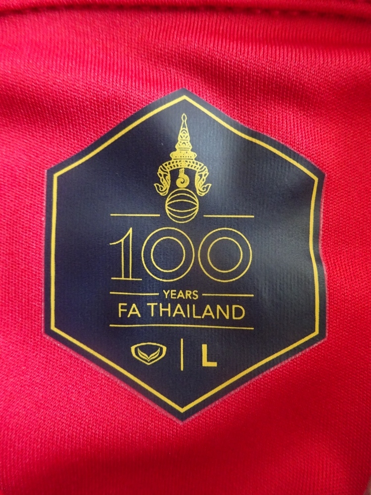 เสื้อฟุตบอล ทีมชาติไทย ชุดพิเศษ ชุดที่ระลึกฉลองครบรอบ 100 ปี สมาคมฟุตบอลแห่งประเทศไทย 2016 ใหม่ L-Size / THAILAND Football Shirt Special Kit Centenary of FAT 2016 Jersey NEW L-Size