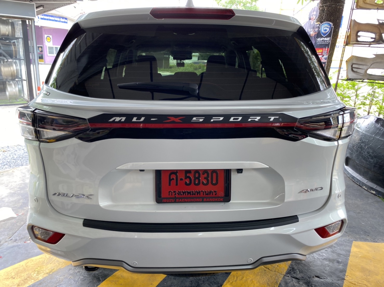 คาดเอวมีไฟ MU-X SPORT : MU-X 2021-2023