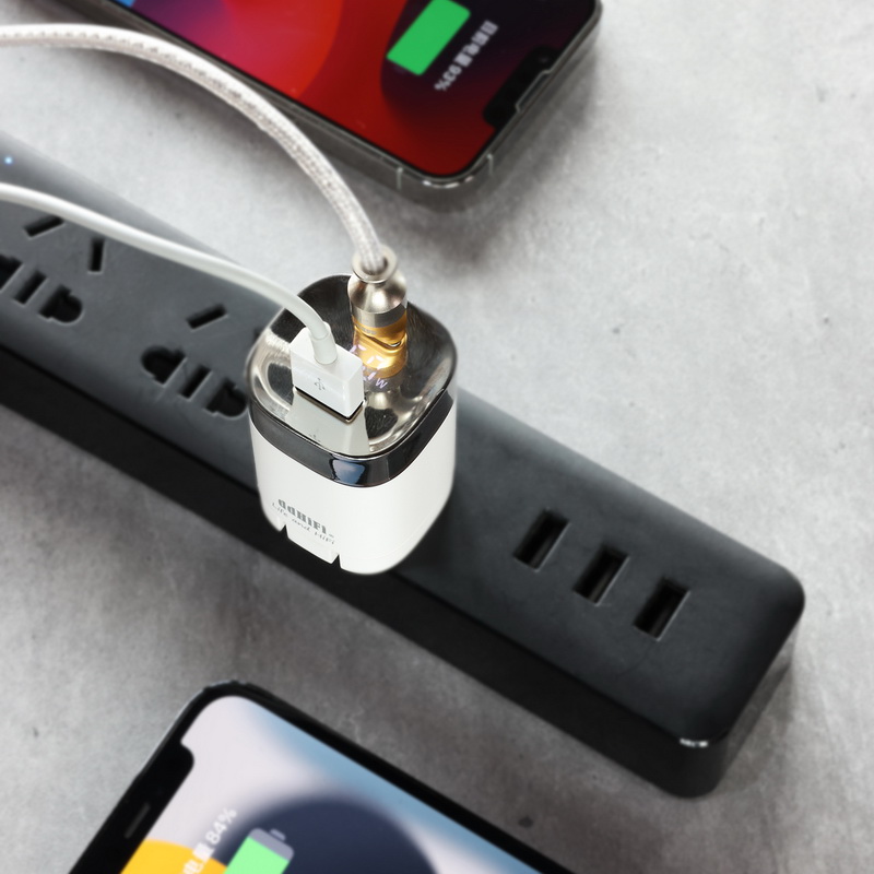 DD JT-P18 หัวชาร์จไว รองรับ PSS 33W, PD 30W จอแสดงกำลังไฟแบบ Realtime ขาพับเก็บได้