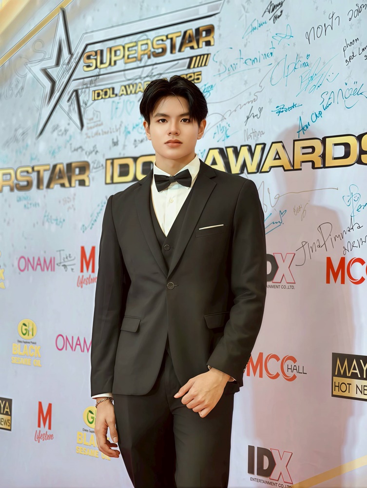 พร้อมเช่า ชุดสูทชาย สีดำ คลาสสิก รุ่นกระดุมเดียว (พร้อมเสื้อกั๊ก)