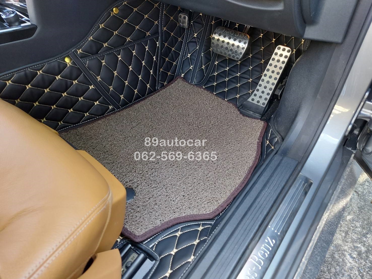 ขายพรมปูพื้นรถยนต์ Benz E250 W212 ปูพรม7D สีดำด้ายทอง + พรมดักฝุ่นสีน้ำตาล เข้ารูป