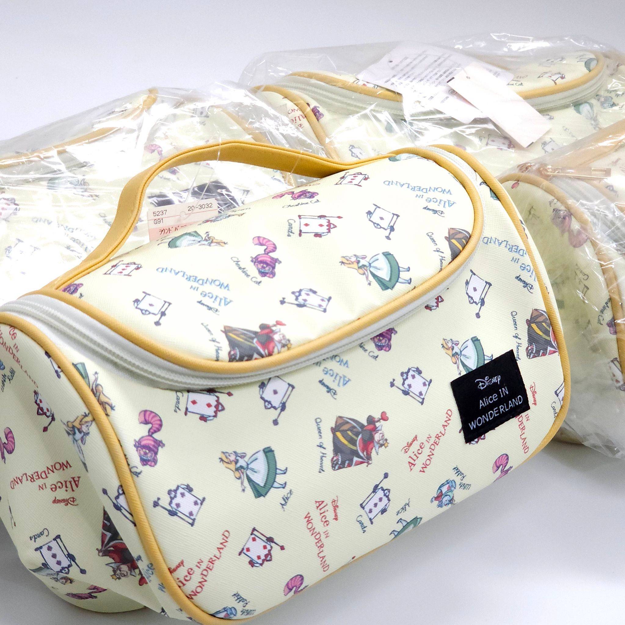 Alice In Wonderland กระเป๋าเครื่องสำอาง ลิขสิทธิ์แท้ Sanrio 25*15*15 cm จากญี่ปุ่น