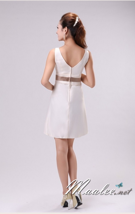 พร้อมเช่า ชุดราตรีสั้น แขนกุด สีฟ้า ผ้าซาติน คาดเอวสีฟ้า แต่งโบว์ตรงเอว