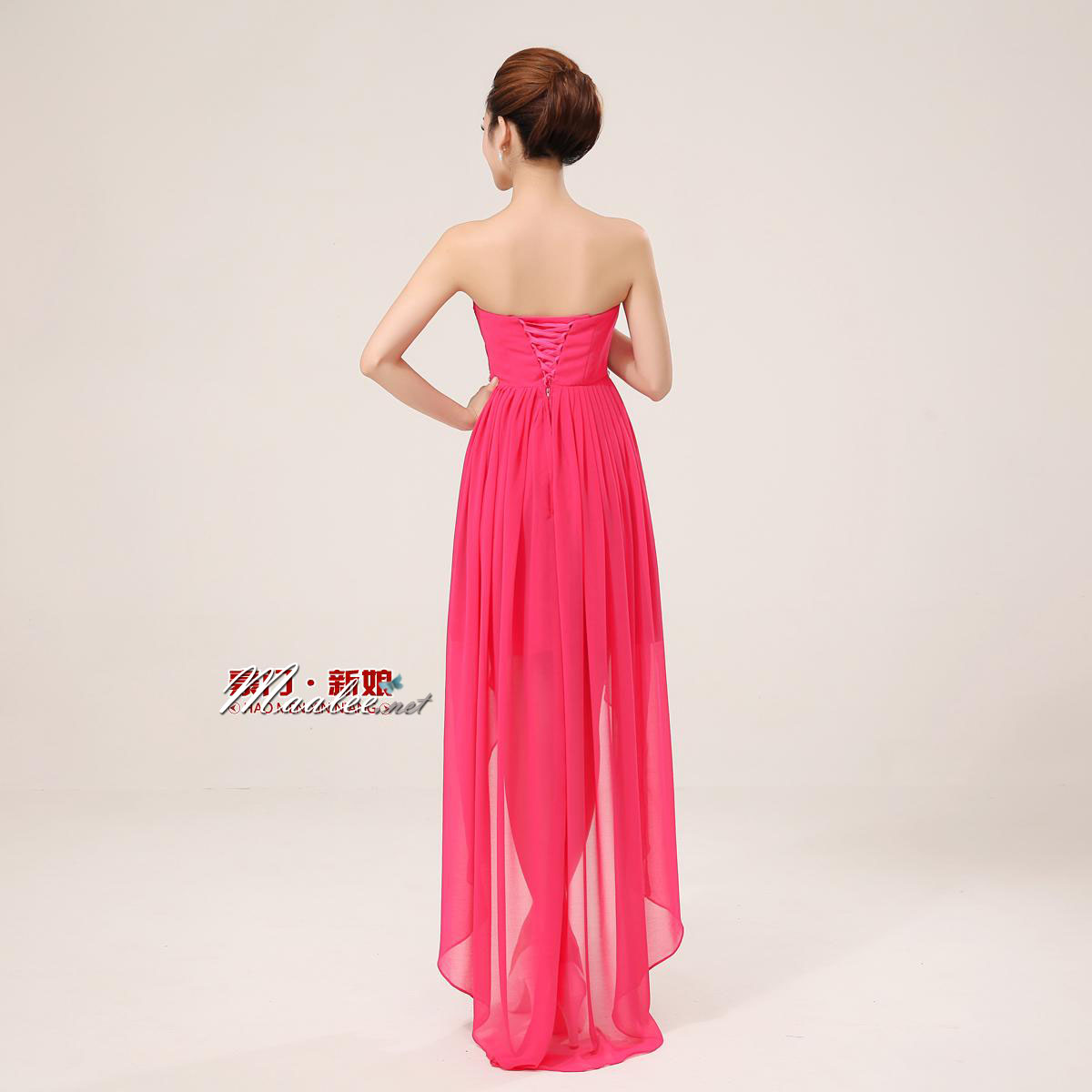 พร้อมส่ง ชุดราตรีสั้น เกาะอก หน้าสั้นหลังยาว สีชมพู Hot Pink อัดพลีตหน้าอก คาดเอวคริสตัล