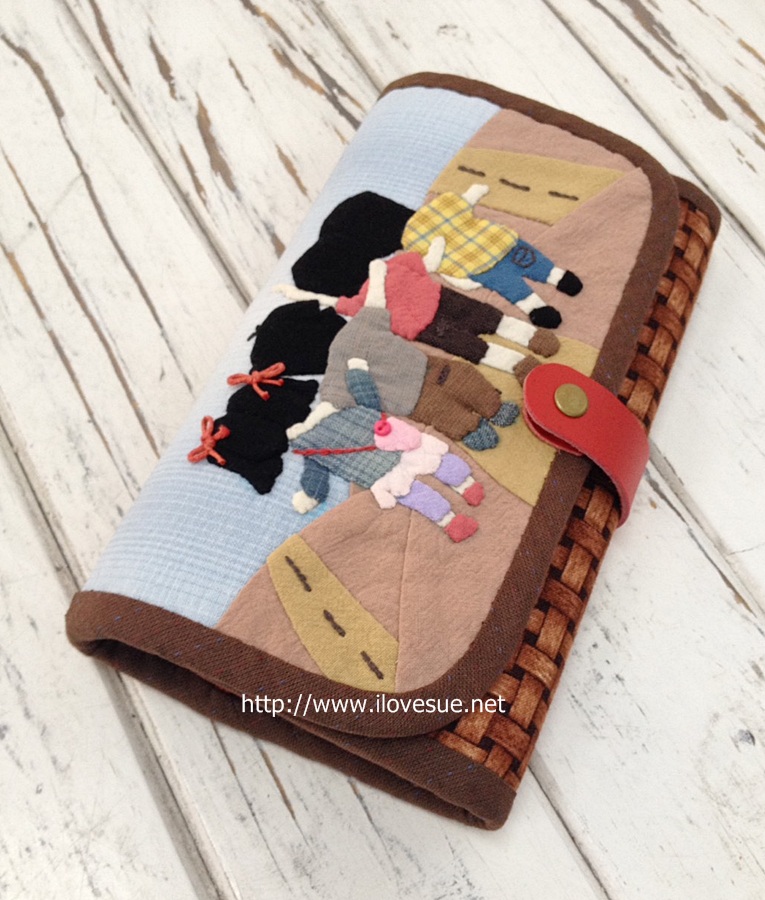 กระเป๋าสามพับแอพพลิเค่ - สั่งทำไม่มีพร้อมส่ง