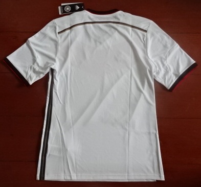 เสื้อฟุตบอล ทีมชาติเยอรมนี ชุดเหย้า ชุดลุยศึกฟุตบอลโลก 2014 ปักนัดชิง World Cup Final 2014 ใหม่ M-Size / GERMANY Football Shirt Home Kit World Cup Final 2014 MDT Jersey NEW M-Size