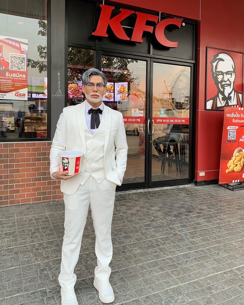 พร้อมเช่า ชุดสูทชาย สีขาว งานเนียบ (พร้อมเสื้อกั๊ก)