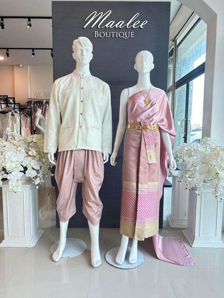 เช่า ชุดไทย ชุดเพื่อนเจ้าสาว ชุดไทยผ้าซิ่นสีเทาส้ม สไบเรียบสีชมพู
