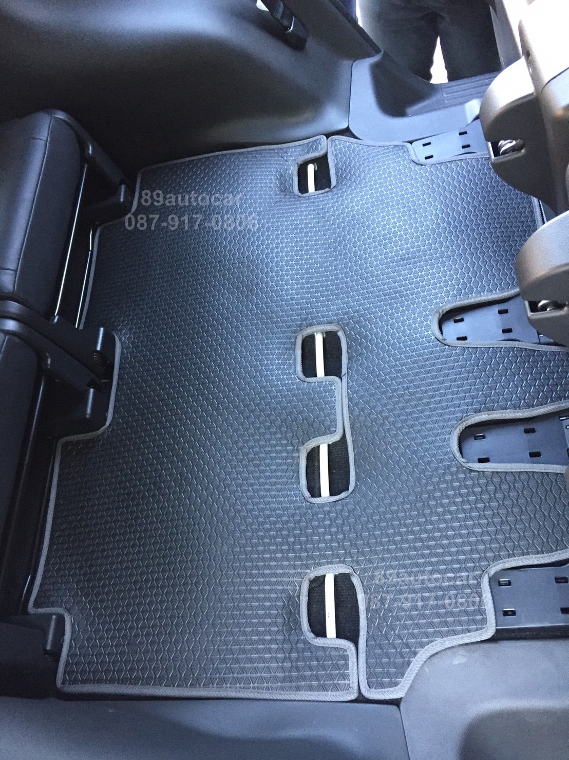 โรงงานพรมรถยนต์ Mitsubishi Pajerosport 2016 ลายสนุ๊กสีดำขอบเทา