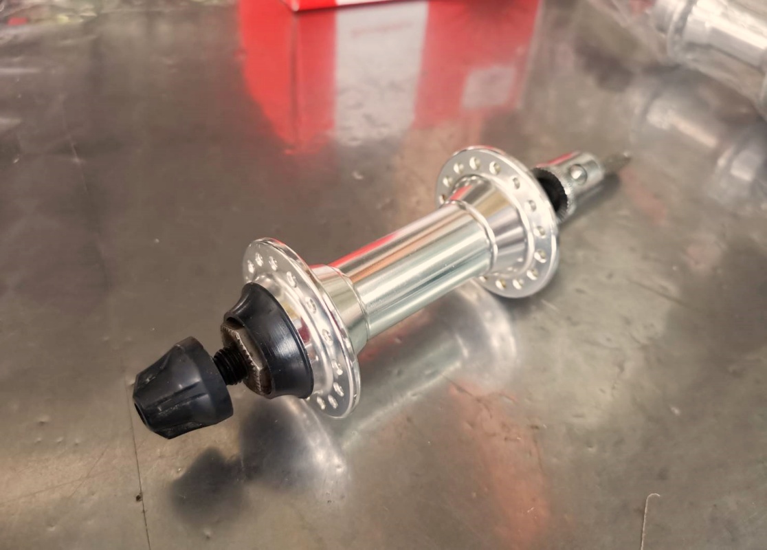 ดุมหน้า ดุมเสือภูเขา FORMULA MTB Front HUBS วีเบรค 32/36 รู สีดำและสีเงิน
