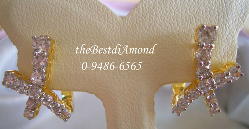 BE423+++ต่างหูกากบาทแบบModern+++สวยทันสมัยมาก แบบโมเดิ้นส์สุดๆ ไม่ควรพลาดนะคะ ใส่แล้วสวยค่ะ ดูอีกทีก็เหมือนตัว X ค่ะ ตรงหนามเตยชุบเป็นทองขาวดูสวยมาก