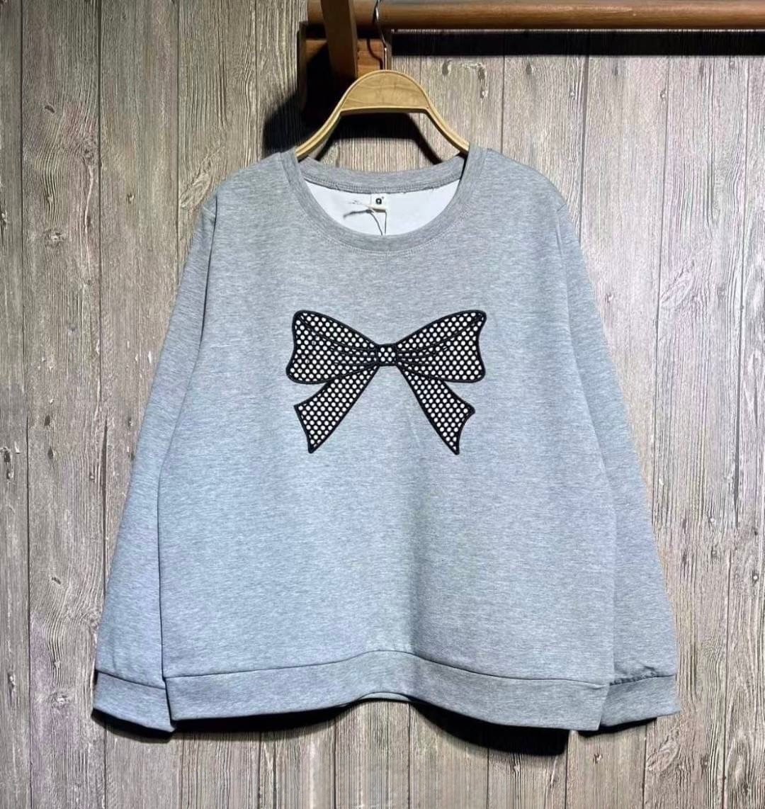 เสื้อยืดปักลายโบว์ 9am