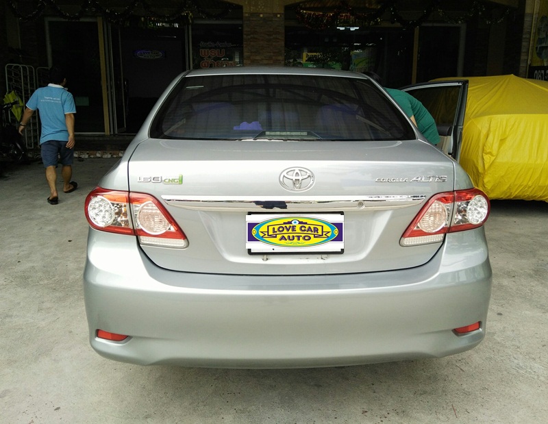 ผ้ายางปูพื้นรถยนต์ Toyota Altis 2006-2013 กระดุมสีดำขอบดำ