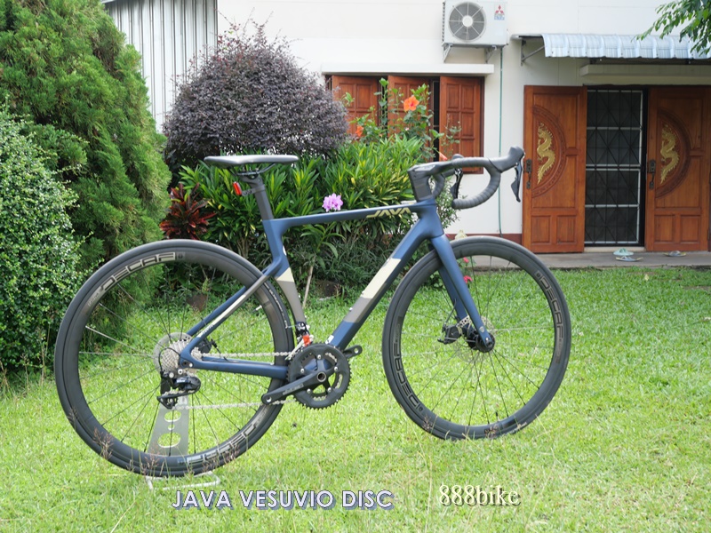 จักรยานเสือหมอบ JAVA VESUVIO DISC 22 สปีด เฟรมคาร์บอน แฮนด์อินทิเกรด ชุดเกียร์ 105 ล้อ 700c 2022