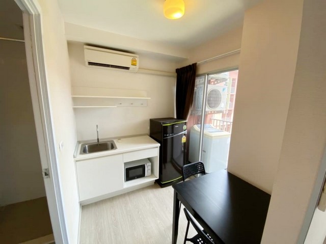 ให้เช่าพลัมคอนโด พาร์ค รังสิต ตึกC ขนาด 23 ตร.ม.เฟอร์ครบ มีเครื่องซักผ้า ใกล้ ม.กรุงเทพ