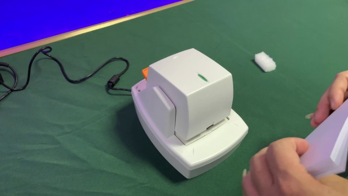 เครื่องเย็บกระดาษไฟฟ้า รุ่น ST70