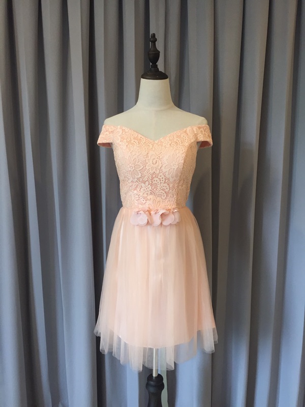 พร้อมส่ง ชุดราตรีสั้น ชุดเพื่อนเจ้าสาว PE-619 สีโอโรส แบบ C ไหล่ปาด ช่วงอกแต่งลูกไม้ เอวแต่งกลีบดอกไม้สวย (เชือกผูกหลัง)