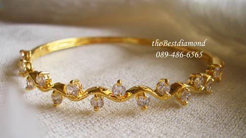 BB025+++กำไลระย้าคลื่น+++กำไลน่ารักๆๆๆ รูปคลื่นฝังเพชรตรงแต่ละโค้ง งานน่ารักสุดๆ แบบเหมือนของจริง เพชรแวววาว ใส่ติดข้อมือได้เลย ไม่เวอร์เกินไป