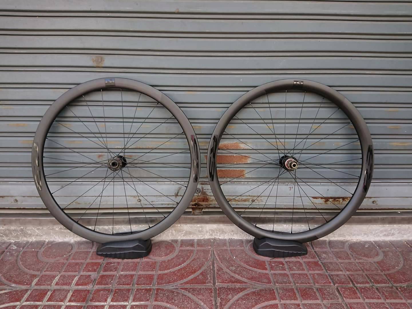 NEW NOVATEC R3 Disc Clincher ล้อเสือหมอบคาร์บอน ขอบสูง 38มม.ขอบงัด รุ่นใหม่ 2020