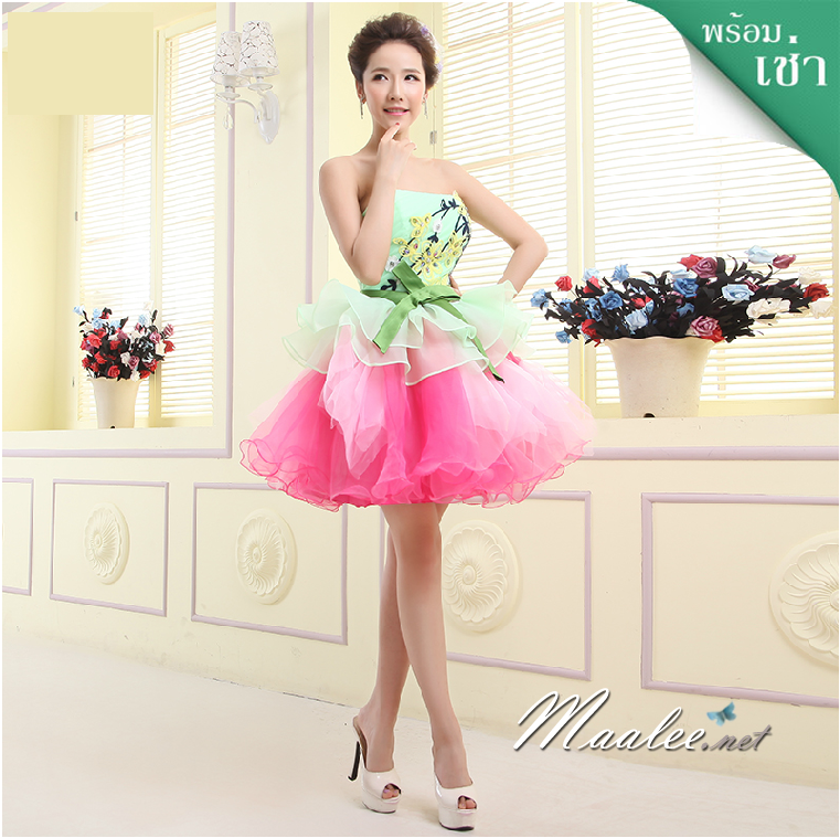 พร้อมเช่า ชุดแฟนซี ชุดราตรีสั้น เกาะอก สีเขียว กระโปรงระบายสีชมพูหวาน อกจับจีบแต่งลายสวย