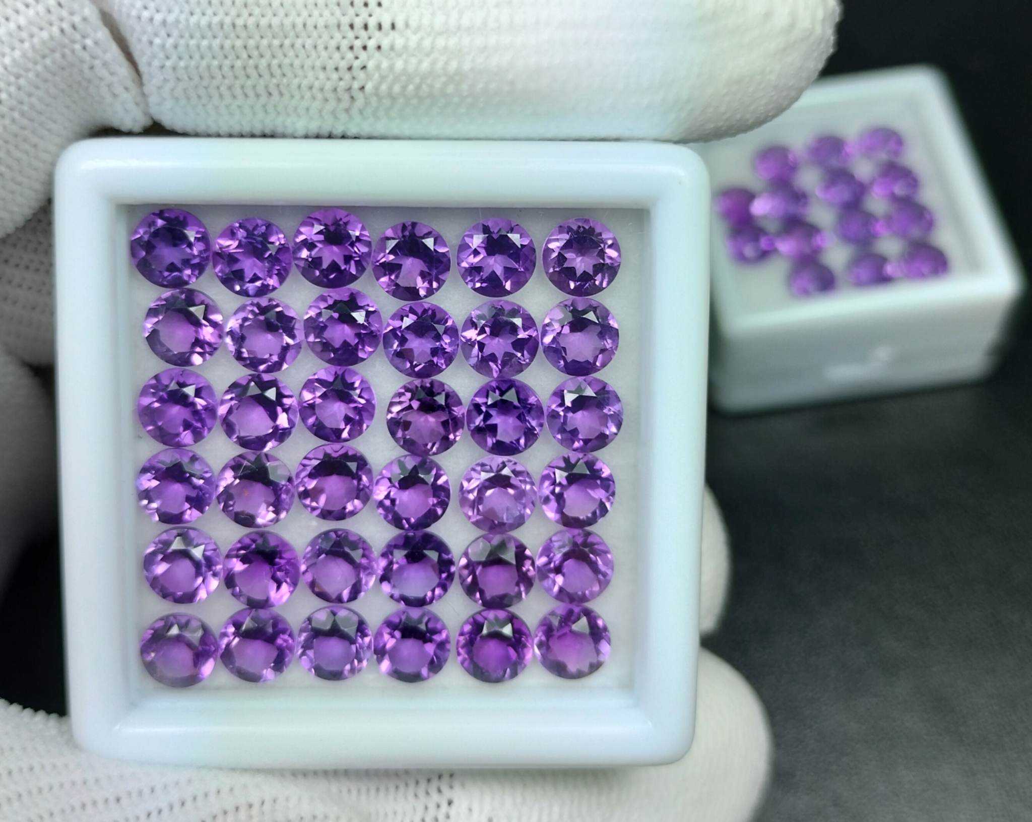 พลอยอะเมทิสต์ 23.12 กะรัต 50 ชิ้น 5 มิล
