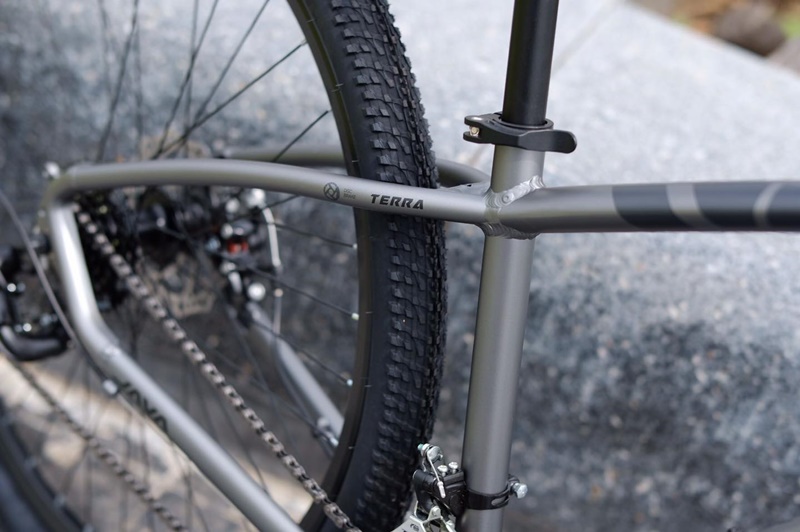 จักรยานเสือภูเขา JAVA TERRA เฟรมอลูมิเนียม เกียร์ Shimano Mix 21 Speed ล้อ 29 นิ้ว NEW2023