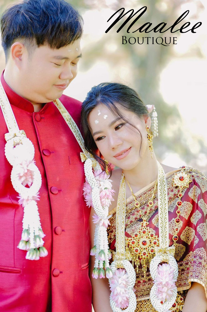 พร้อมเช่า ชุดแต่งงานไทยประยุกต์ สีแดง