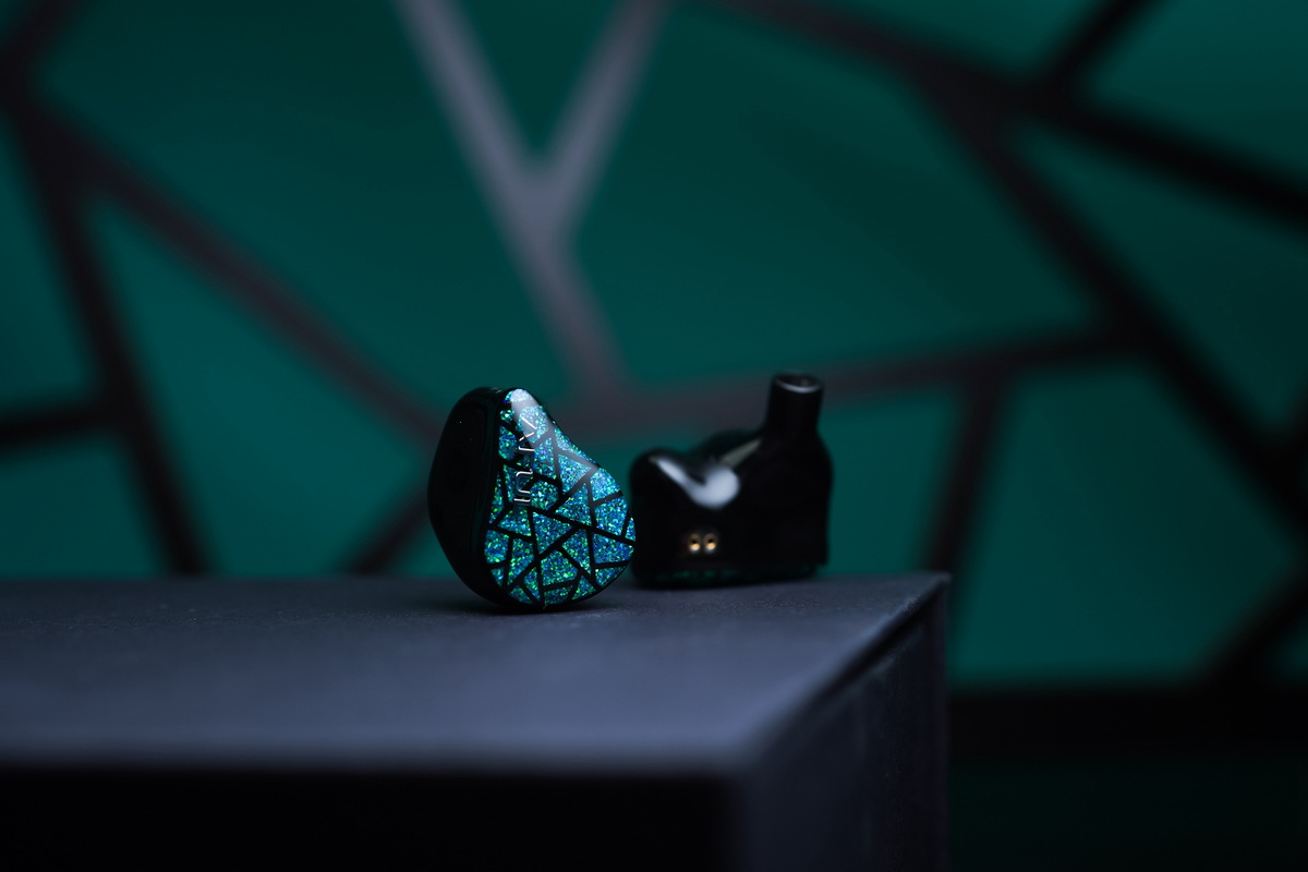 AFUL Performer 5+2 หูฟัง IEMs 7 ไดรเวอร์ 2DD+4BA+1Planar สายชุบเงินถัก8 ประกันศูนย์ไทย